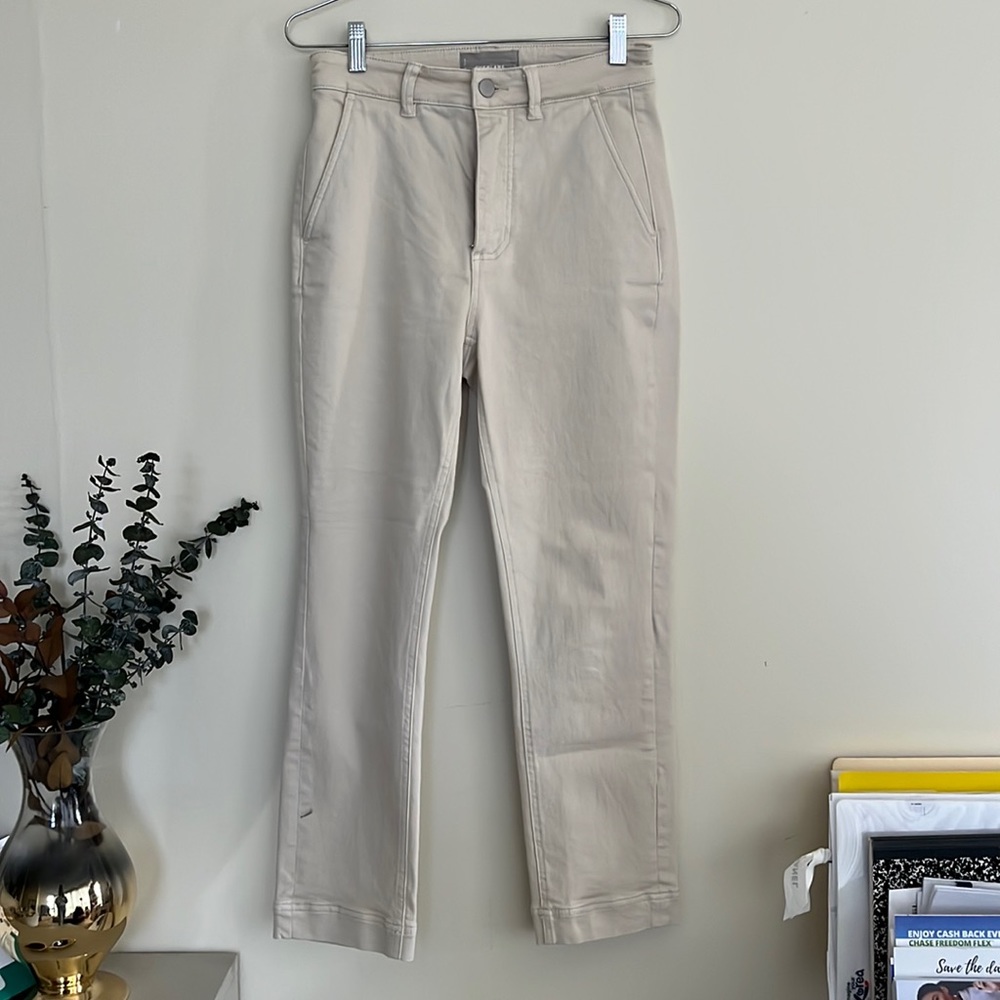 Slim Leg Crop Pant